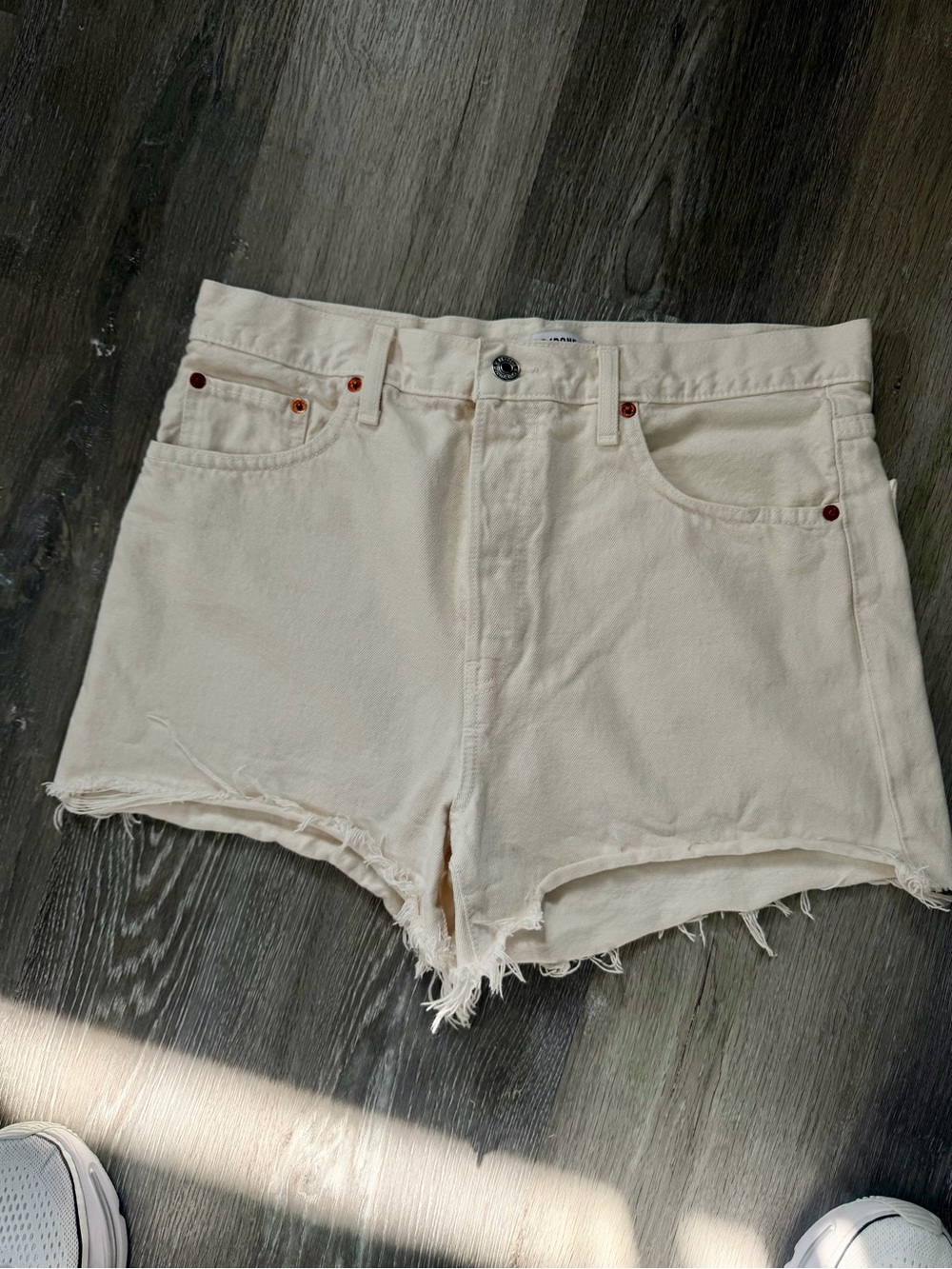 RE/DONE CREAM SHORTS NWOT
